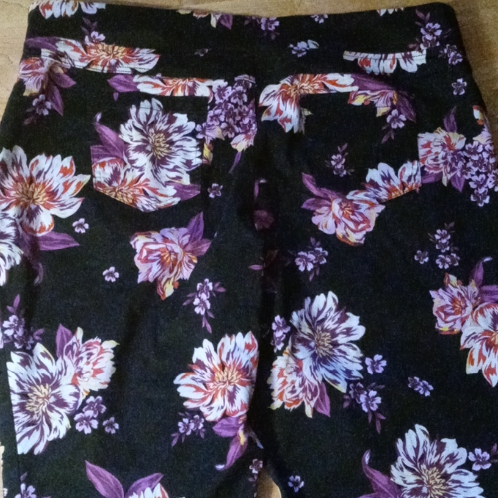 Pants - Picture 2 of 4